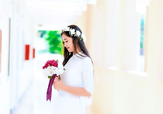 Chân trần, mặt mộc lên sân khấu, vẫn là ứng viên cho ngôi vị Hoa hậu Đại dương 2017